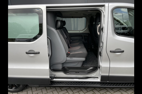 Fiat Talento 1.6 MJ EcoJet L2H1 DC SX Climate control - Cruise control - Parkeer sensoren achter - Navigatie - Radio/CD/MP3 - USB/AUX - DAB - Bluetooth - Achteruitrij camera - sidebars - zonnescherm zijruiten - MFL Stuurwiel - Mistlampen - Licht metalen velgen - Trekhaak - Ramen electrisch voor - Spiegels elektrisch verstel en verwarm - laadvloer - tussenschot volledig - zijschuifdeur R. - B-stoel