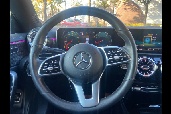 Mercedes-Benz CLA-Klasse 180 Business Solution | AMBIENTLIGHT | WIDESCREEN | RIJKLAARPRIJS INCL. 12 MND. BOVAGGARANTIE