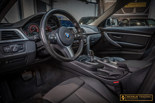 BMW 3 Serie Touring 318i High Executive|Pano|Cam|e-trekhaak