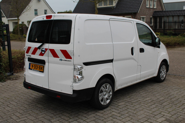 Nissan E-NV200 40 kWh Business ✓ Sortimo inbouwkasten ✓ clima ✓ navigatie ✓ camera