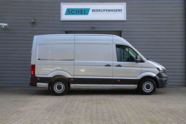 Volkswagen Crafter 30 2.0 TDI L3H3 140pk - Navigatie - DAB - Geveerde Stoel - Camera - Carplay - Rijklaar