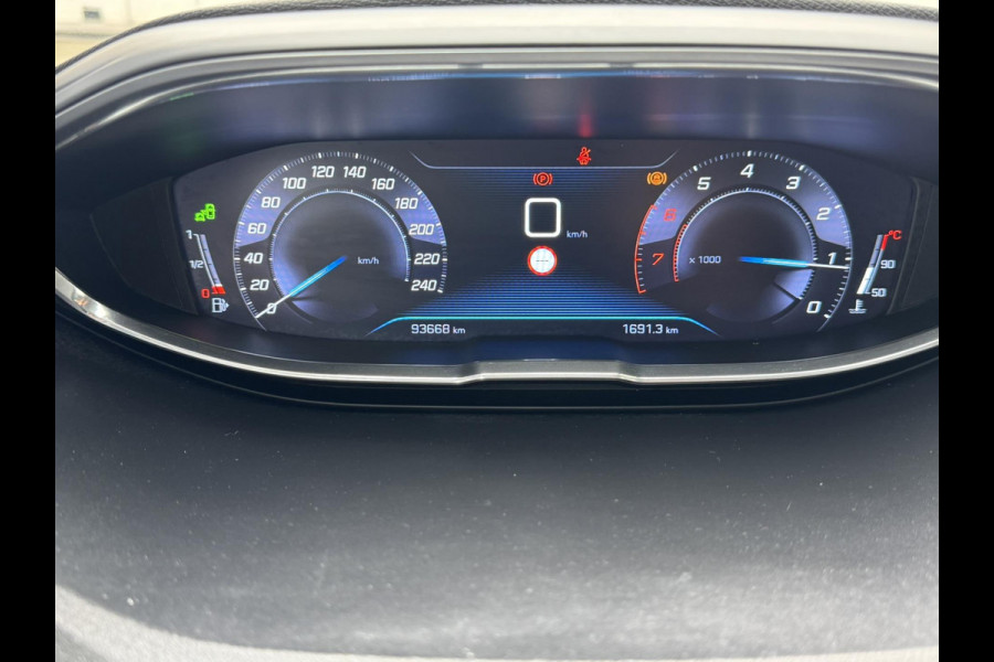 Peugeot 3008 1.2 PureTech Première Keyless Apple/Android Carplay Trekhaak Climate control