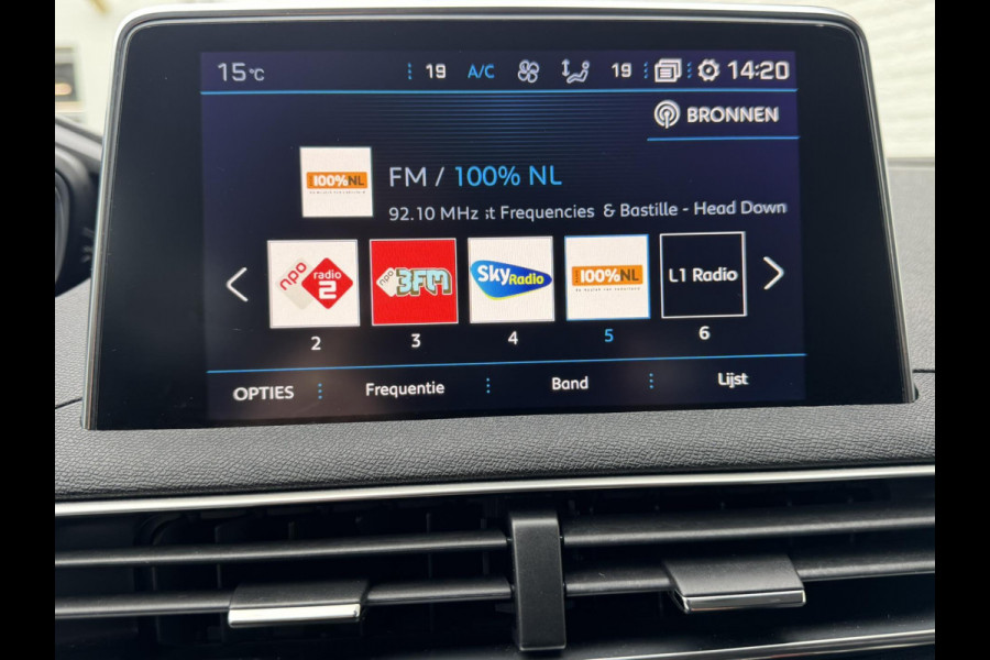 Peugeot 3008 1.2 PureTech Première Keyless Apple/Android Carplay Trekhaak Climate control