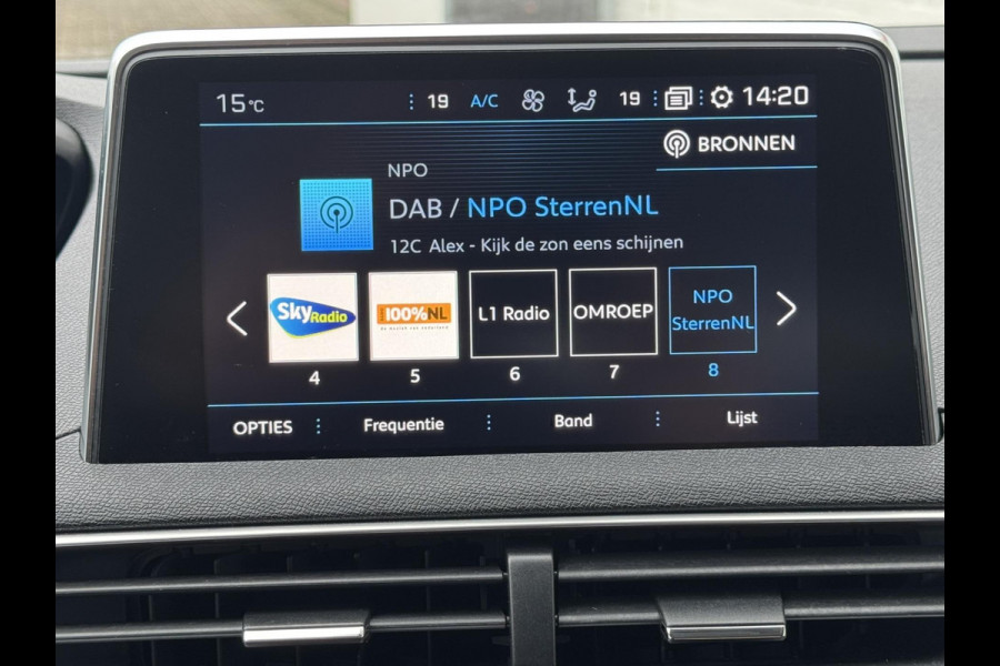 Peugeot 3008 1.2 PureTech Première Keyless Apple/Android Carplay Trekhaak Climate control