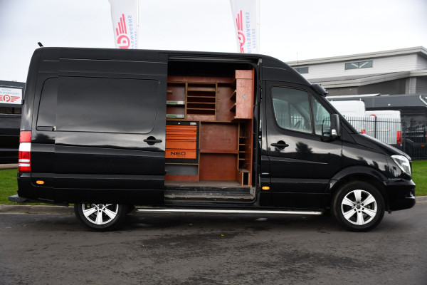 Mercedes-Benz Sprinter 319 3.0 V6 CDI 366 Black Edition Camera, Cruise, 190PK, Automaat, Stoelverwarming, LED, NAVI, Trekhaak, UNIEK!