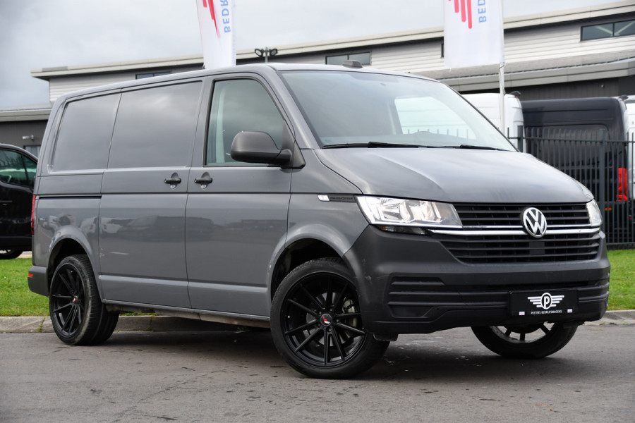 Volkswagen Transporter 2.0 TDI L1H1 PB Edition Cruise, Carplay, Sensoren, Trekhaak, Airco!