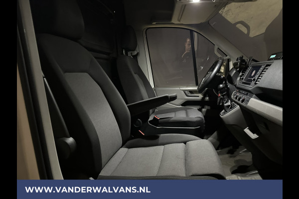 Volkswagen Crafter 2.0 TDI 140pk L3H3 L2H2 Euro6 Airco | 3000kg Trekhaak | Camera | Leder stuurwiel adaptieve cruisecontrol, stuurwielverwarming, chauffeursstoel, apple carplay, android auto