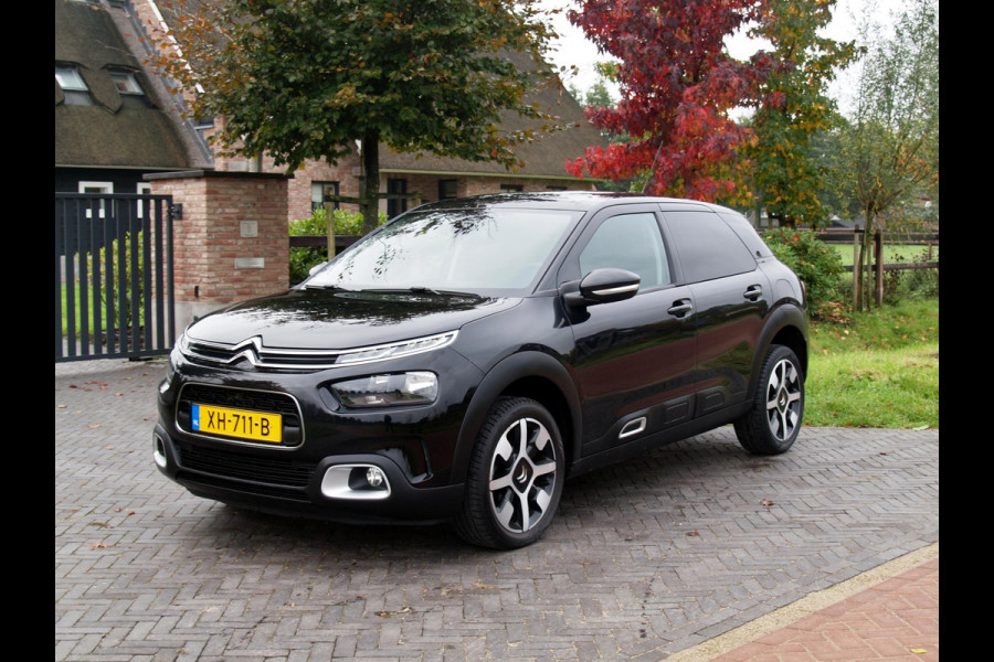 Citroën C4 Cactus 1.2 PureTech Business | Camera | Trekhaak | Cruise Control | Apple Carplay | Glazen dak |