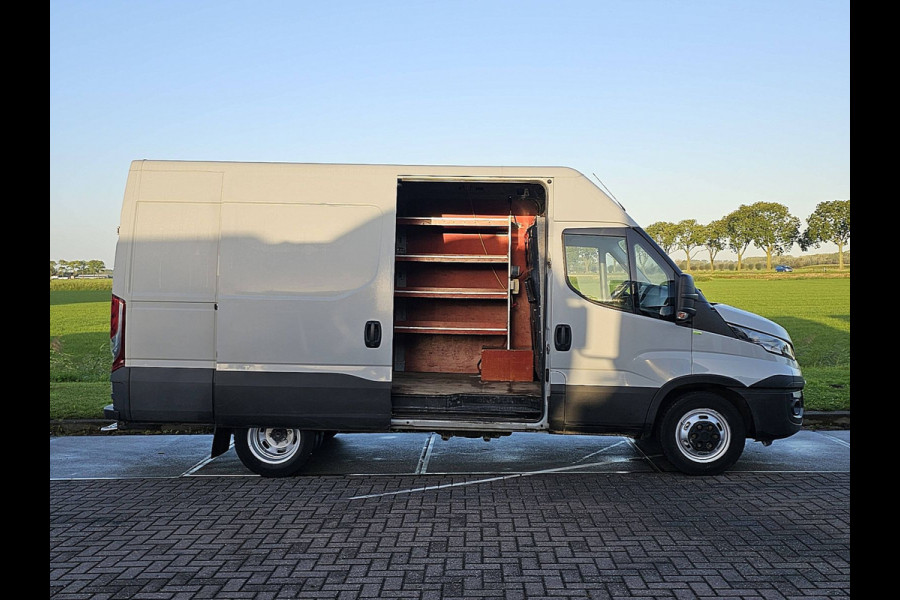 Iveco Daily 35C15V 3.0 DUBBELLUCHT 150 PK 3.0 LTR 3500 KG TREKHAAK!