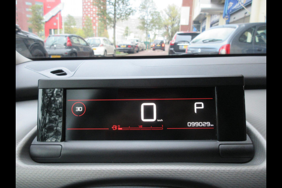 Citroën C4 Cactus 1.2 PureTech Feel Aut Navi Carplay PDC