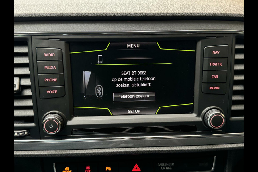 Seat León ST 1.4 EcoTSI FR H6 | Navigatie | CarPlay | Camera | DAB | Getint glas | LED | Parkeersensoren voor en achter | Seat Sound audio |