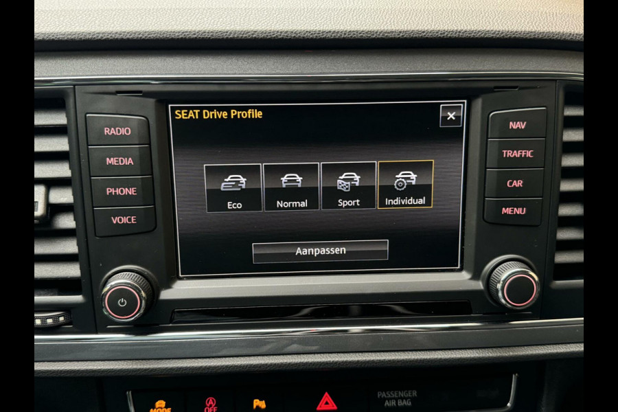 Seat León ST 1.4 EcoTSI FR H6 | Navigatie | CarPlay | Camera | DAB | Getint glas | LED | Parkeersensoren voor en achter | Seat Sound audio |