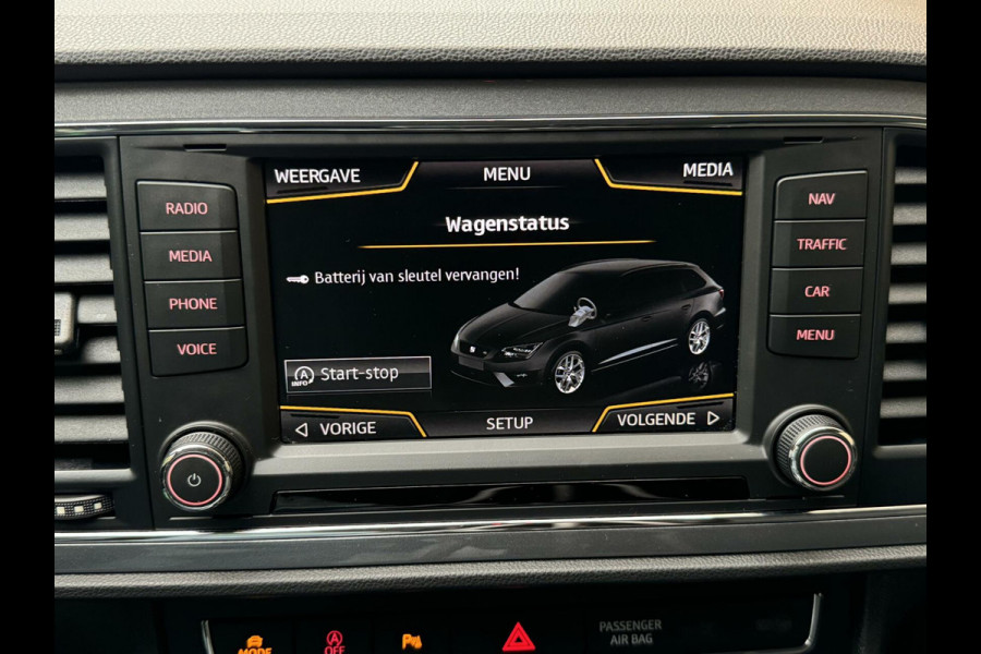 Seat León ST 1.4 EcoTSI FR H6 | Navigatie | CarPlay | Camera | DAB | Getint glas | LED | Parkeersensoren voor en achter | Seat Sound audio |