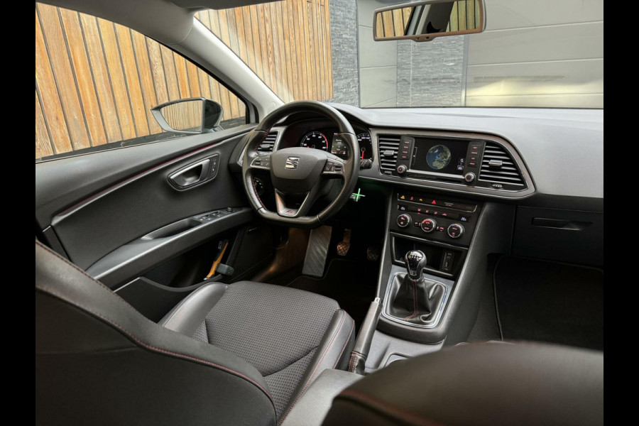 Seat León ST 1.4 EcoTSI FR H6 | Navigatie | CarPlay | Camera | DAB | Getint glas | LED | Parkeersensoren voor en achter | Seat Sound audio |