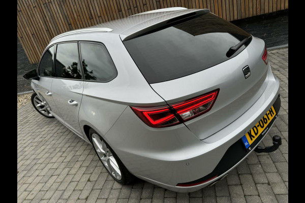 Seat León ST 1.4 EcoTSI FR H6 | Navigatie | CarPlay | Camera | DAB | Getint glas | LED | Parkeersensoren voor en achter | Seat Sound audio |