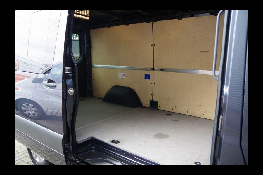 Mercedes-Benz Sprinter 319 3.0 CDI V6 L2H1 AUT. MBUX 10'', ACC, 3.5T TREKHAAK, CAMERA, NAVI, CLIMA, PDC, NIEUWSTAAT