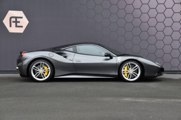 Ferrari 488 3.9 GTB HELE ORIGINEEL NEDERLANDS | CAPRISTO UITLAAT  | ACHTERUITRIJCAMERA | LIFTING SYSTEEM | APPLE CARPLAY | BUMPY ROAD | SUBWOOFER |