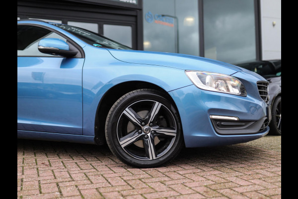 Volvo V60 2.0 D3 R-Design | Stoelverw. | Memory | PDC | Cruise Control | Trekhaak | Start-Stop