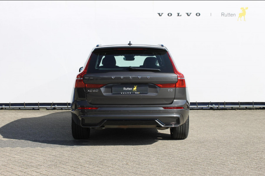 Volvo XC60 B5 250pk Automaat Ultimate Dark Google infotainment incl navigatie , Panoramisch schuif-kanteldak , Semi elektrisch wegklapbare trekhaak , Achteruitrij camera , Luchtvering , 360 graden parkeercamera , Bowers&Wilkins Audio installatie