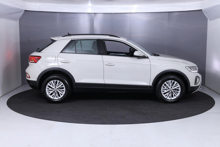 Volkswagen T-Roc 1.5 TSI Life 150pk DSG| Navi| LM-velgen| Trekhaak afneembaar