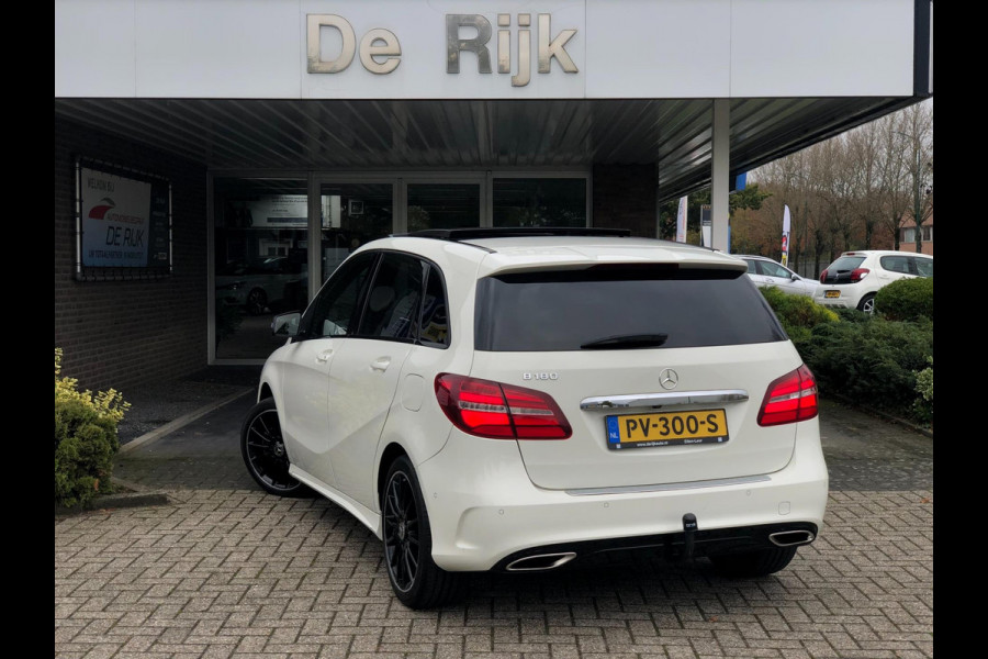 Mercedes-Benz B-Klasse 180 AMG Styling/Night Pakket | Schuifdak, Alcantara, 18'' LMV, Navi, Camera, Cruise, Sfeerverlichting | NAP