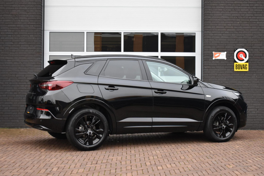 Opel Grandland X 1.2 Turbo 130PK Aut. Ultimate Black | Camera | Carplay | Stoelverwarm. | Incl Garantie