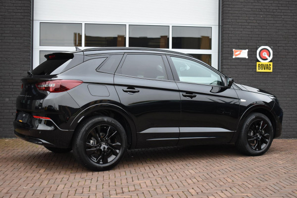 Opel Grandland X 1.2 Turbo 130PK Aut. Ultimate Black | Camera | Carplay | Stoelverwarm. | Incl Garantie