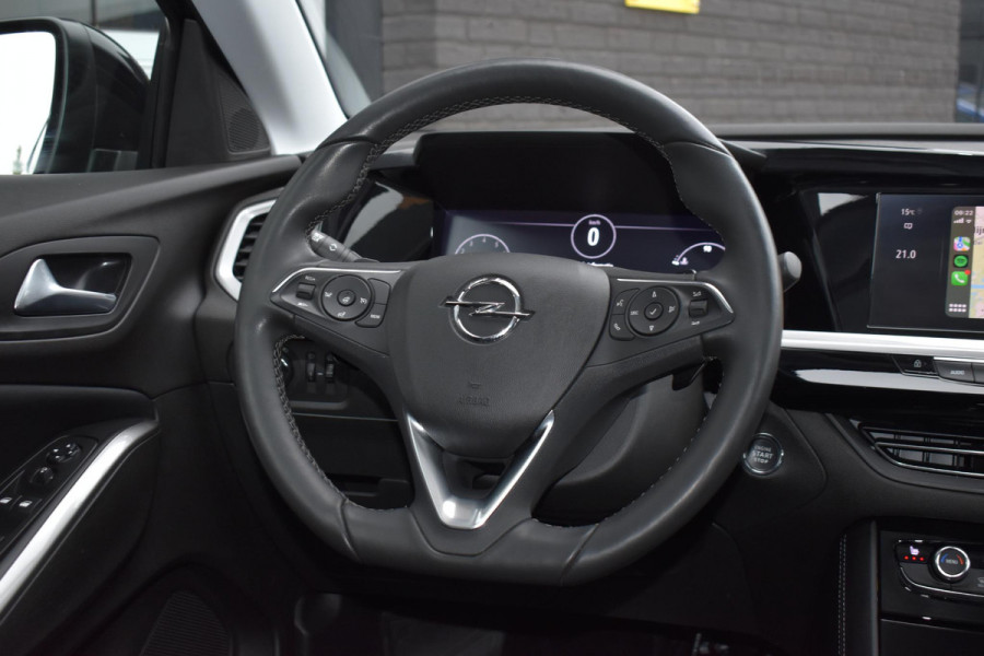 Opel Grandland X 1.2 Turbo 130PK Aut. Ultimate Black | Camera | Carplay | Stoelverwarm. | Incl Garantie