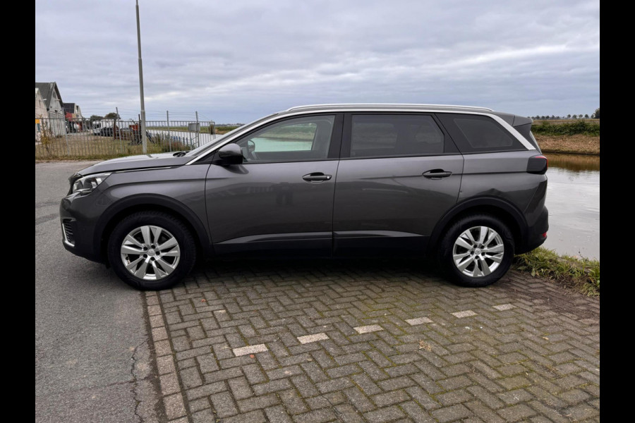 Peugeot 5008 1.2 PureTech Blue Lease Executive 7p. koopje