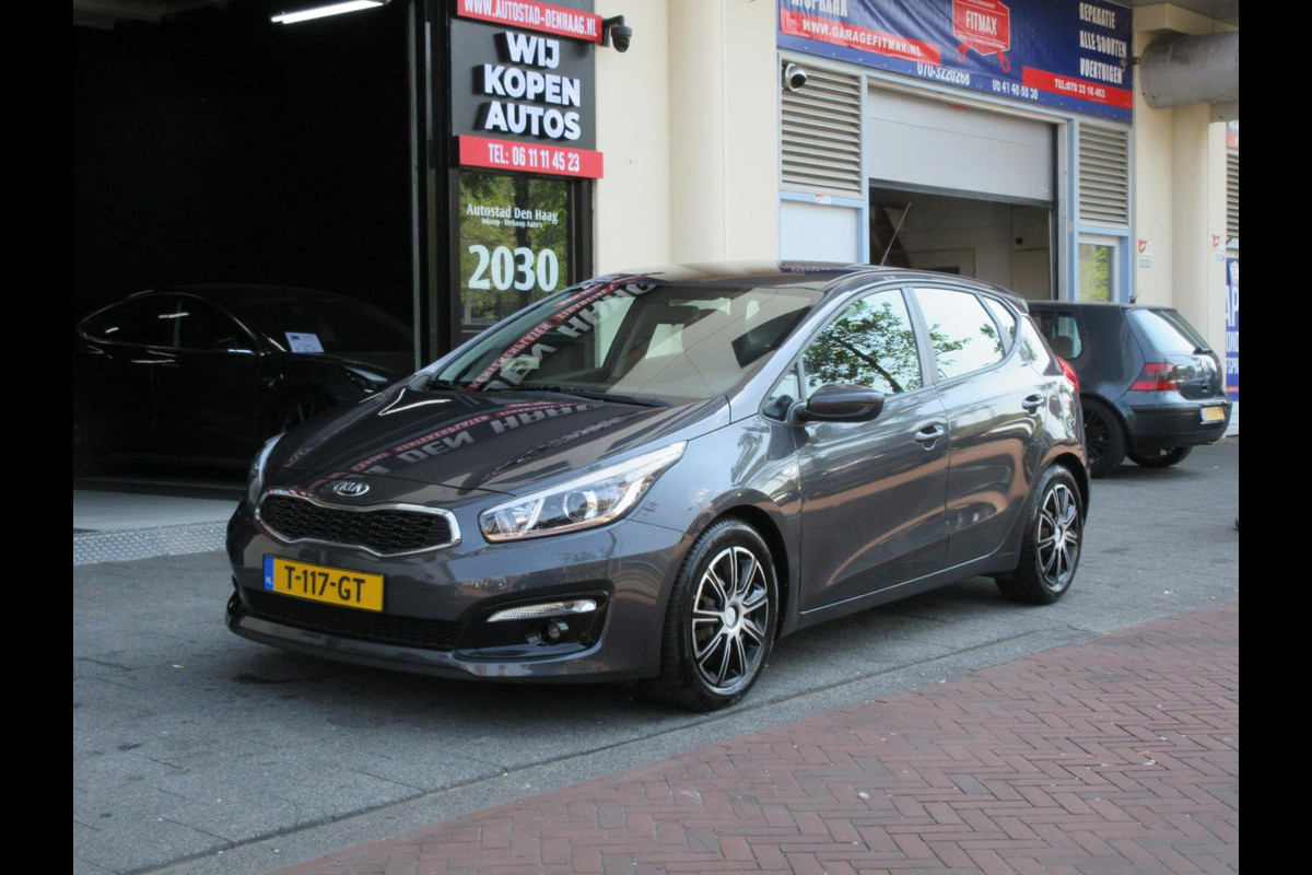 Kia cee'd 1.4 CVVT ComfortLine Airco Stoelverwarming PDC