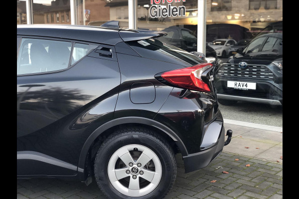 Toyota C-HR 1.8 Hybrid Dynamic | Trekhaak, Navigatie, Parkeercamera, Adaptive cruise control, Licht + Regensensor