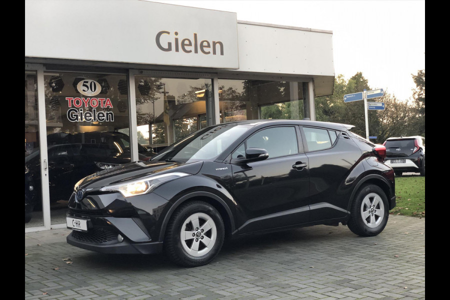 Toyota C-HR 1.8 Hybrid Dynamic | Trekhaak, Navigatie, Parkeercamera, Adaptive cruise control, Licht + Regensensor