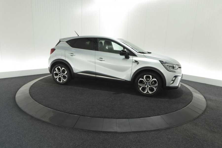 Renault Captur 1.6 E-Tech Plug-in Hybrid 160 Intens | Trekhaak | Navigatie | Parkeersensoren | Climate Control