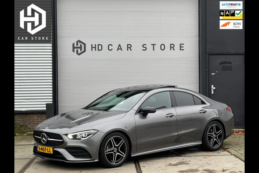 Mercedes-Benz CLA-Klasse 180 AMG Night Pano|Sfeer|Dodehoek|Dealer Onderhouden