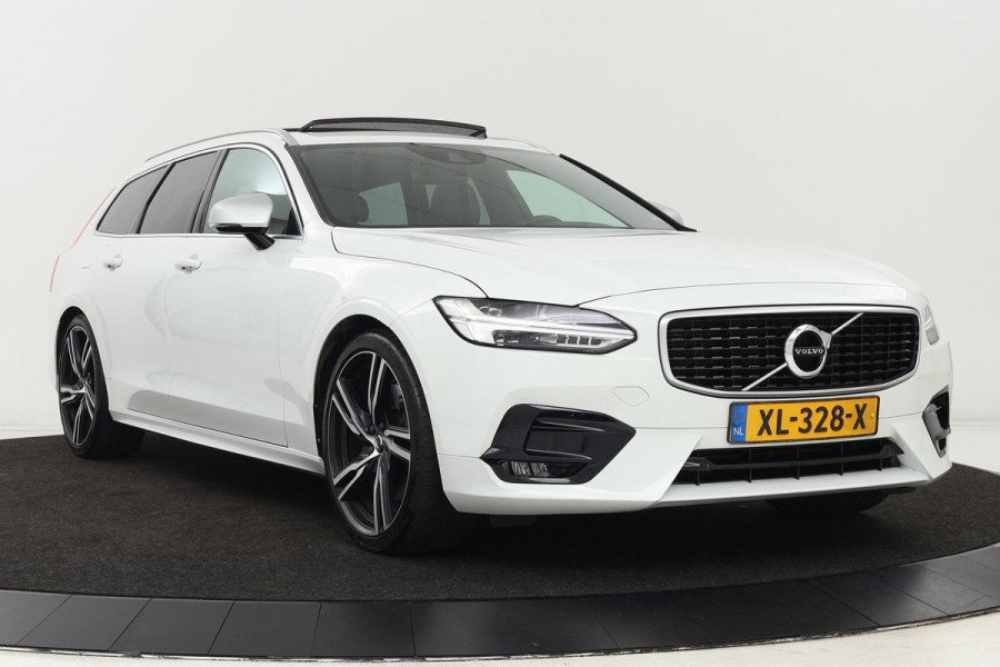 Volvo V90 T4 Sport | Panoramadak | Trekhaak | Head-up | Camera | Nappaleder | Carplay | Stoelverwarming | Adaptive Cruise