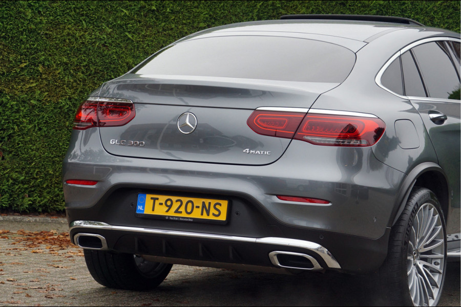 Mercedes-Benz GLC Coupé GLC 300 4M Coupé AMG Line | Schuifdak Distronic Dodehoek Keyless