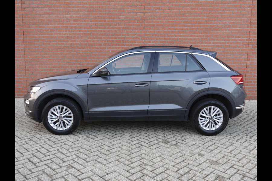 Volkswagen T-Roc 1.5 TSI Style | Navigatie | Apple Carplay/Android Auto | Electrisch bedienbare achterklep | Dab | Cruise Control |