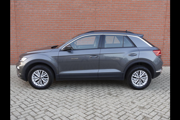 Volkswagen T-Roc 1.5 TSI Style | Navigatie | Apple Carplay/Android Auto | Electrisch bedienbare achterklep | Dab | Cruise Control |