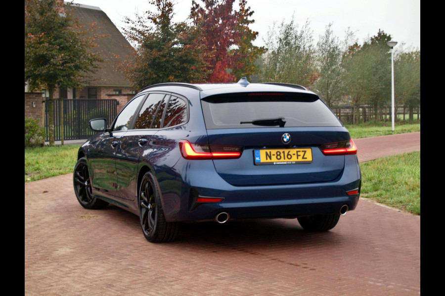 BMW 3 Serie Touring 318i Business Edition | 18 Inch | Camera | Apple Carplay | NL-Auto |