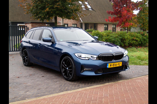 BMW 3 Serie Touring 318i Business Edition | 18 Inch | Camera | Apple Carplay | NL-Auto |