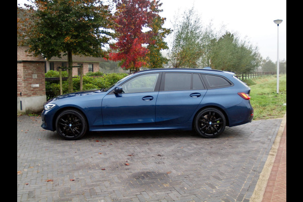 BMW 3 Serie Touring 318i Business Edition | 18 Inch | Camera | Apple Carplay | NL-Auto |