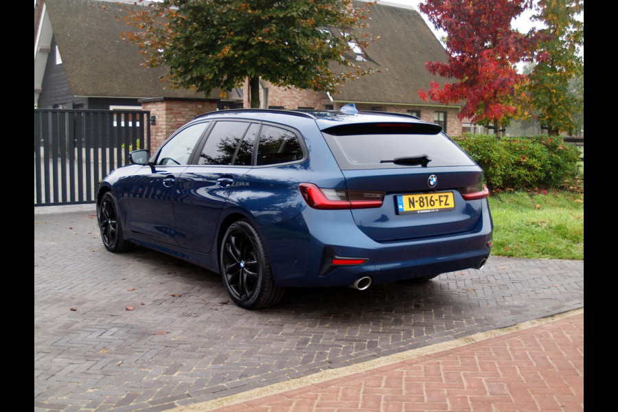 BMW 3 Serie Touring 318i Business Edition | 18 Inch | Camera | Apple Carplay | NL-Auto |