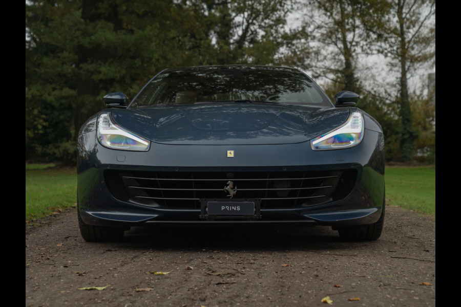 Ferrari GTC4 6.3 V12 Lusso | Atelier Car | Full spec! | Blu Ahrabian | Pano-dak | Lift | 360 cam | CarPlay