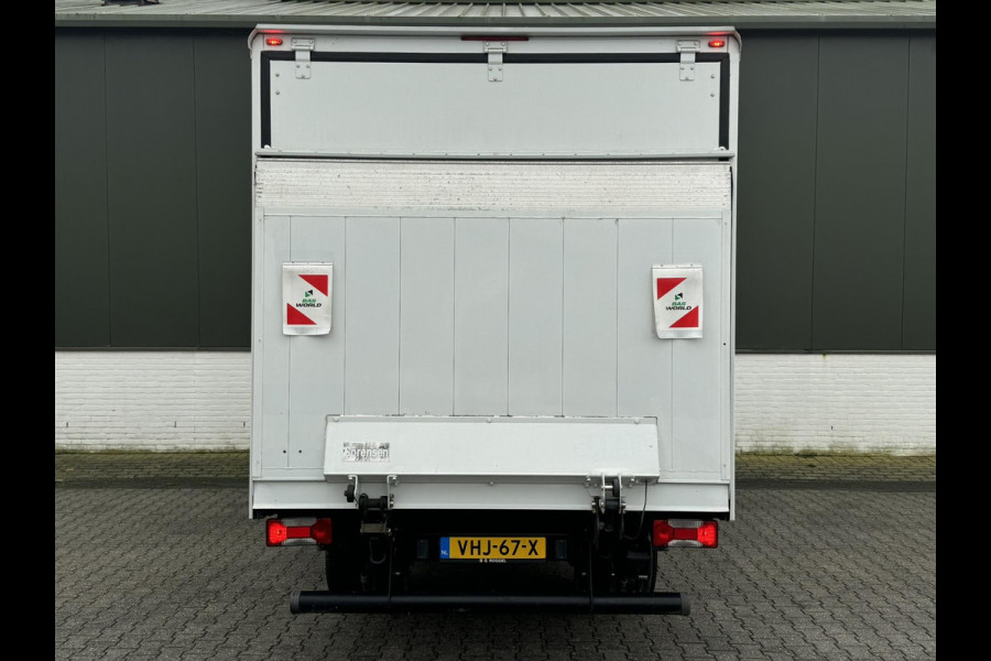 Iveco Daily Bakwagen + laadklep Clima 3 Zitplaatsen Goed onderhouden