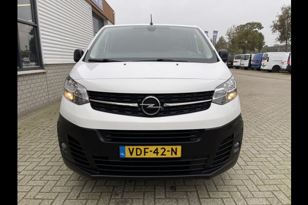 Opel Vivaro 2.0 CDTI 122pk L2H1 Edition nieuwe type / vaste prijs rijklaar € 13.950 ex btw / lease vanaf € 256 / airco / cruie / navi / camera / pdc / trekhaak 2500 kg !