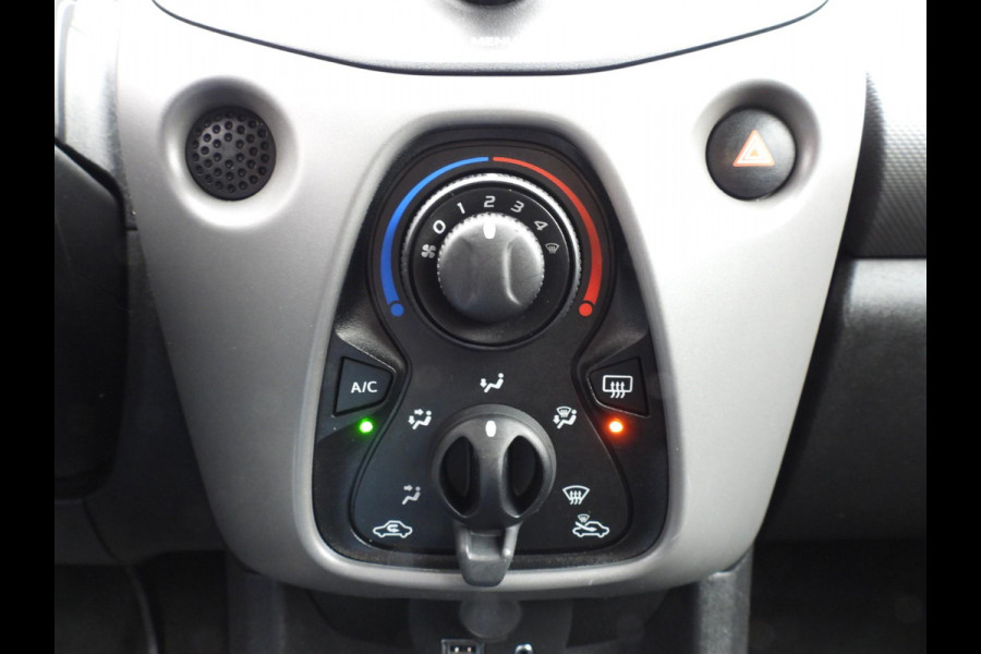 Peugeot 108 1.0 e-VTi Active Premium AIRCO/BLUETOOTH!