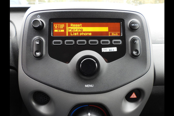 Peugeot 108 1.0 e-VTi Active Premium AIRCO/BLUETOOTH!