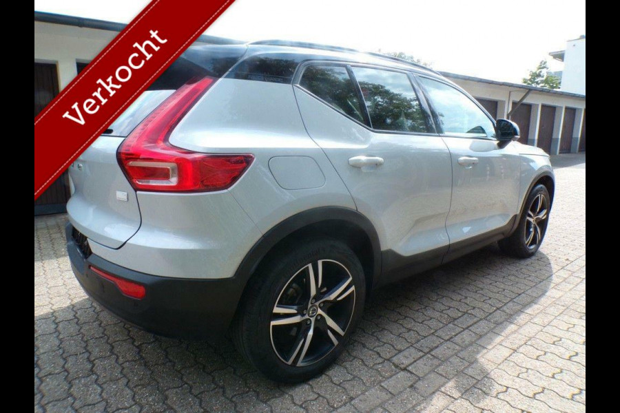 Volvo XC40 1.5 T4 Recharge R-Design Pano 350 H/K Carplay