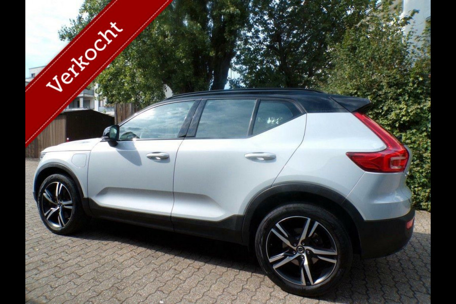 Volvo XC40 1.5 T4 Recharge R-Design Pano 350 H/K Carplay