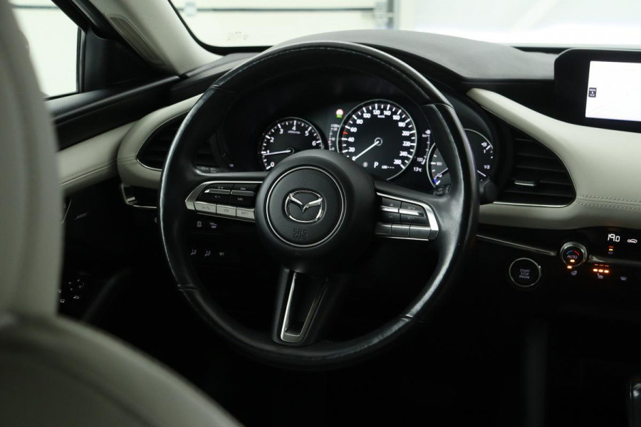 Mazda 3 2.0 SkyActiv-X Hybrid Luxury | Leder | Bose | Memory | Full LED | Stoel & Stuurverwarming | Carplay | Camera